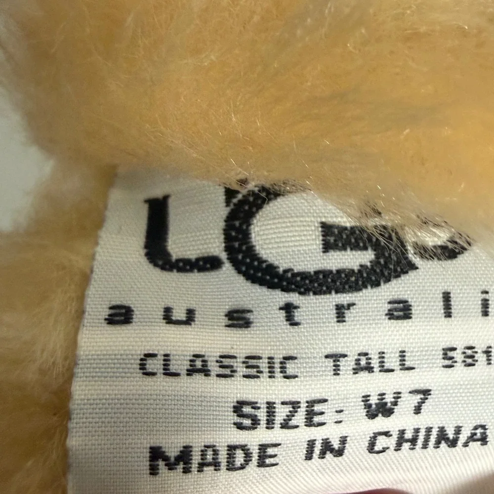 UGG Australia Classic Tall Boots 7 Chestnut Sheepskin Suede Winter Warm Luxury